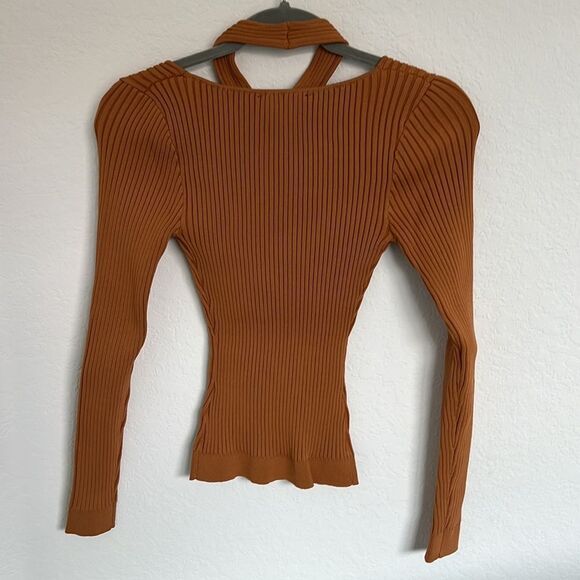 Minkpink Gianna Crisscross Ribbed Knit Top Pecan Small NWT - Picture 3 of 5